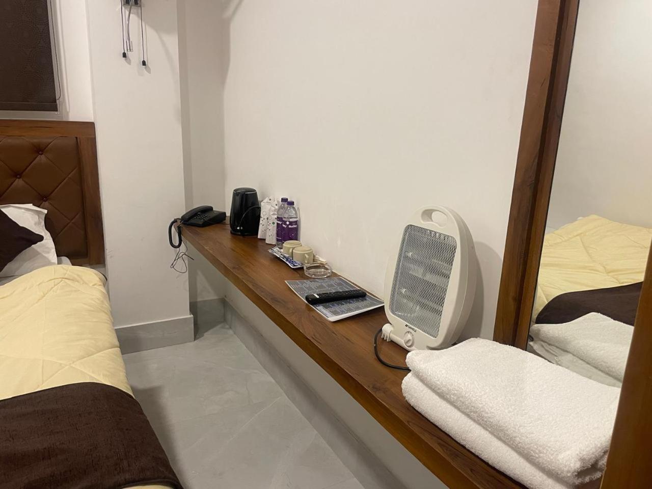Blue Angel Guest House シロン エクステリア 写真